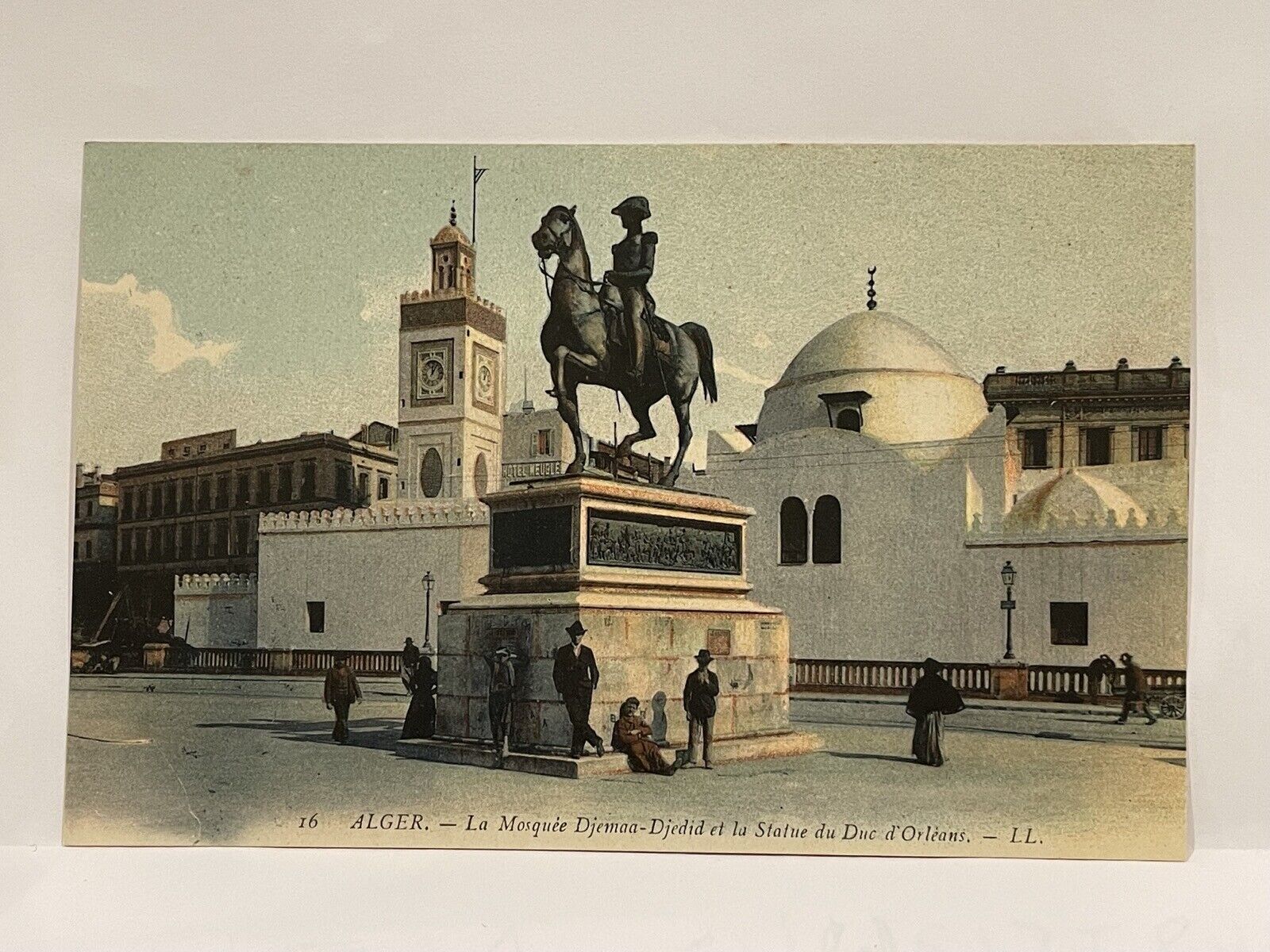 Alger. La Mosque Djemaa Djedid Statue Duc D’Orleans. Postcard.