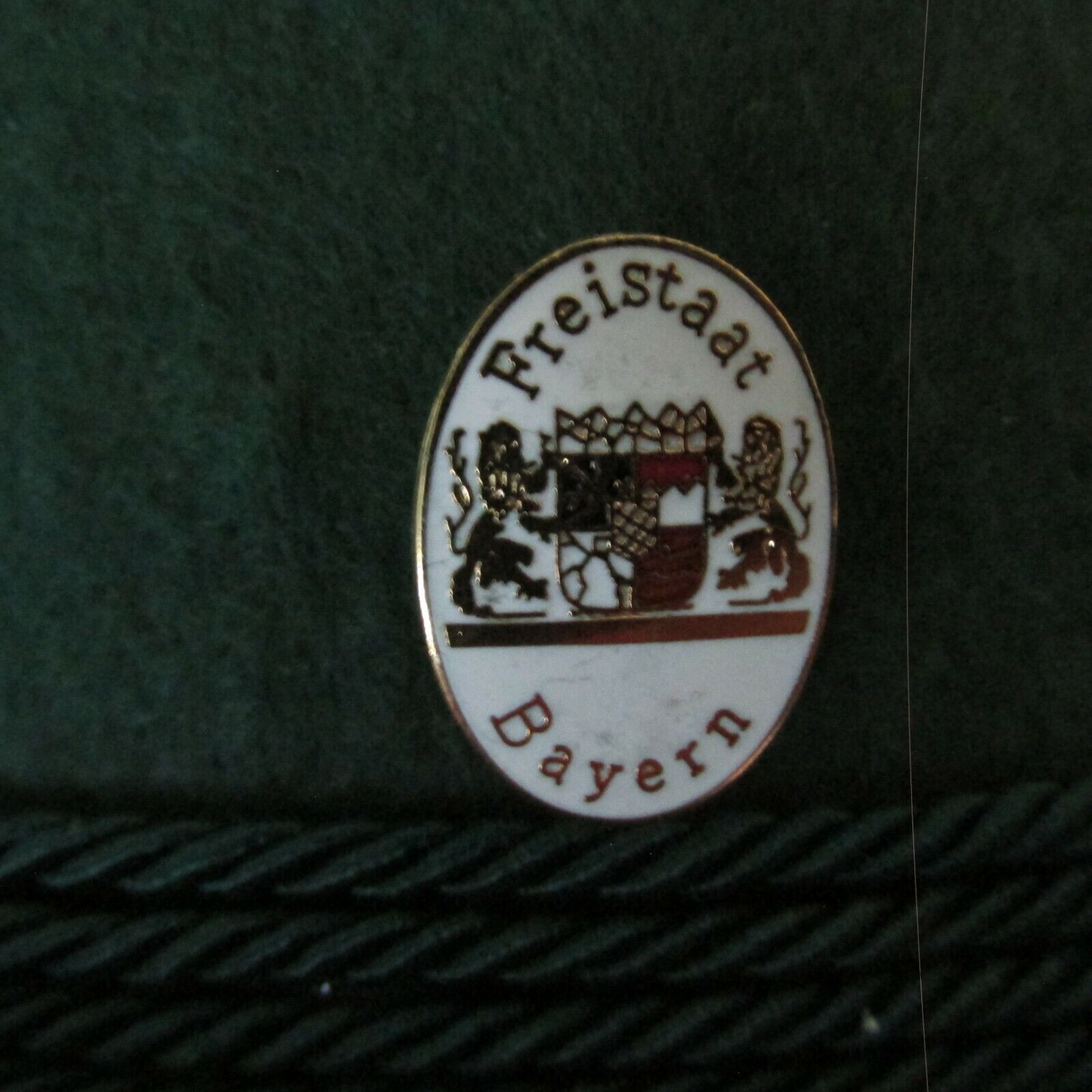 Freistaat Bayern Oval Oktoberfest/Military Hat Pin