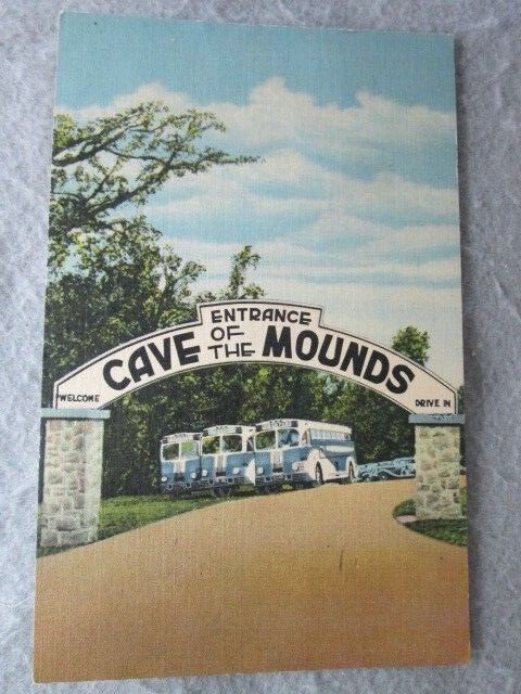 Vintage Entrance Of The Cave Of The Mounds, Madison, Wisconsin Postcard 1960