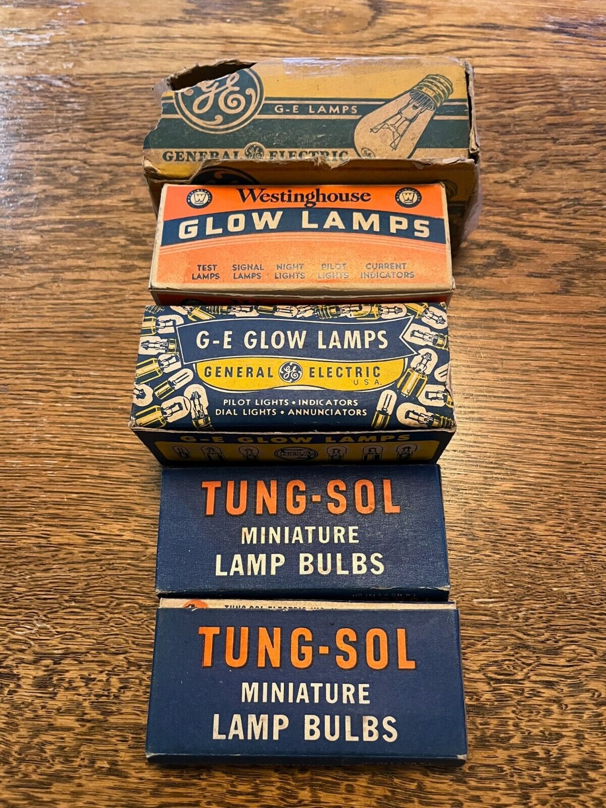 Lot of VINTAGE G-E, Westinghouse, and Tung-Sol Glow Lamps and Bulbs in boxes
