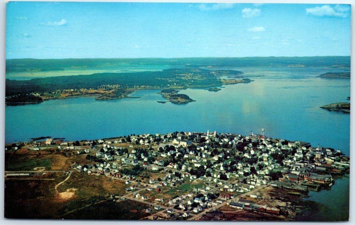 Postcard - Most Easterly and Scenic Community - Lubec, Maine