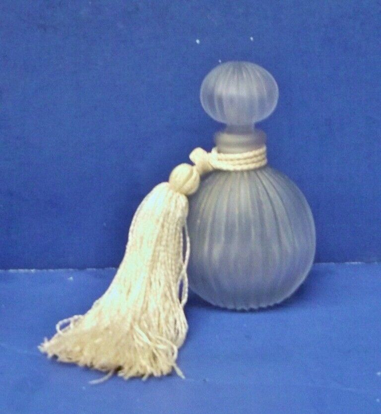 Vintage Lavender Smoke Camphor Glass Ribbed Perfume Bottle w Stopper & Tassel