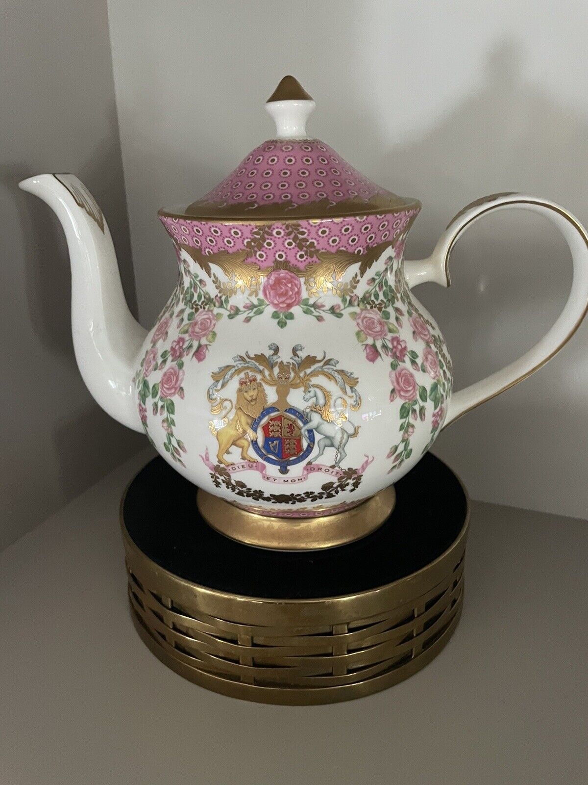 EXTREMELY RARE Queen Elizabeth’s 95th Birthday Buckingham palace China Teapot LE