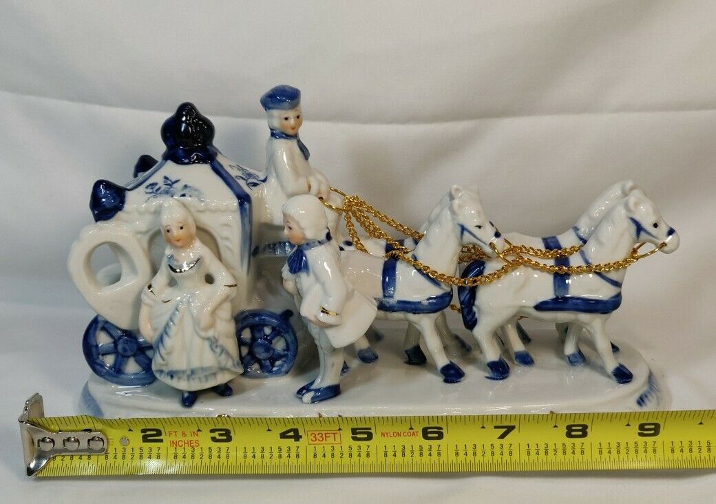 Vintage Horse And Carriage The Vatican Figurine Ornament 5\