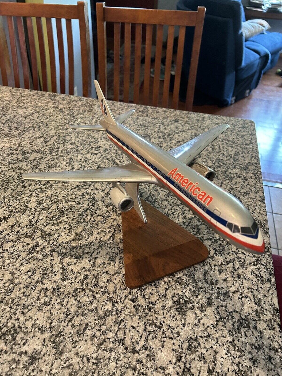American Airlines Boeing 777-200 Old Livery Desk Display Model 1/100 SC Airplane
