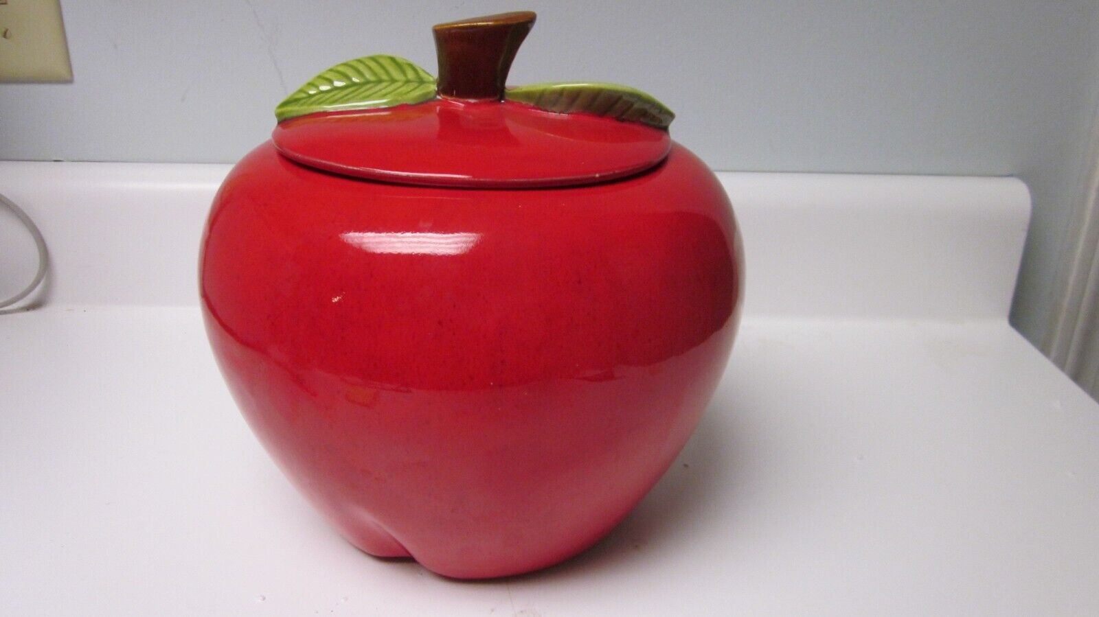 Vintage Apple Large Cookie Jar w/ Lid