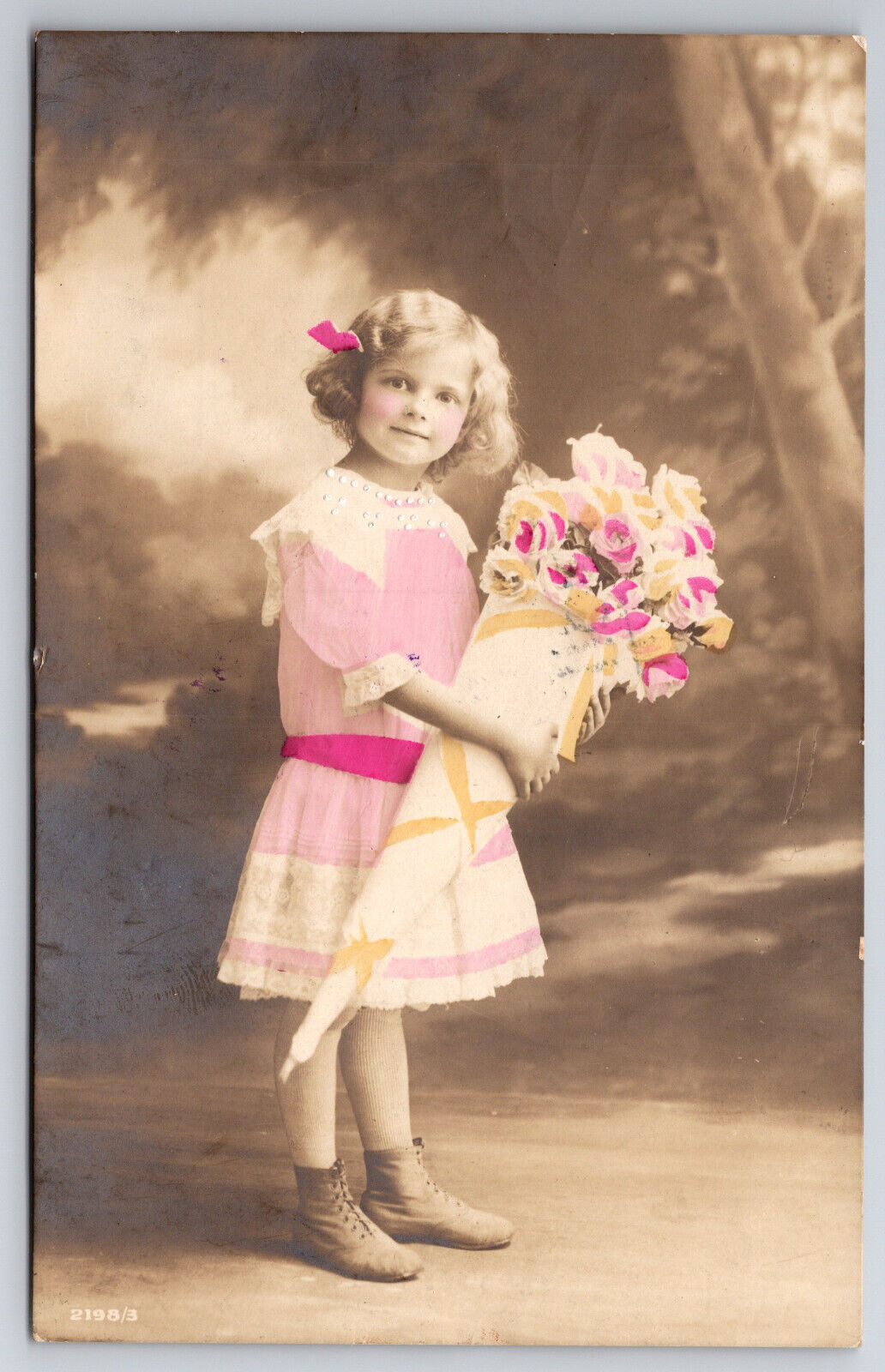 Vintage Antique postcard C1910 Lovely Girl With Pink Roses & Dress To Match P205