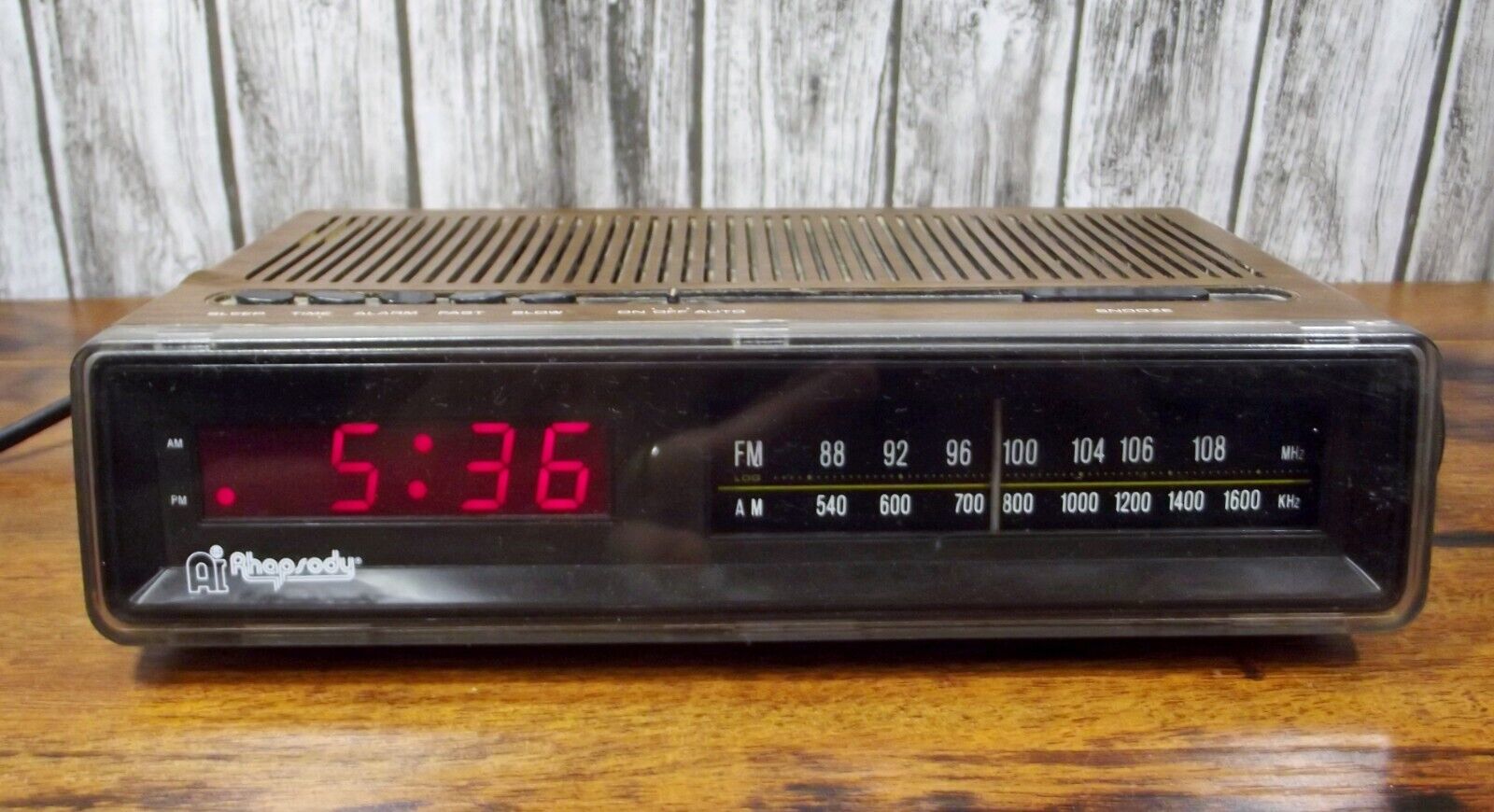 Vintage Ai Rhapsody Model RY-1016 AM/FM Alarm Clock Radio Wood Grain Style