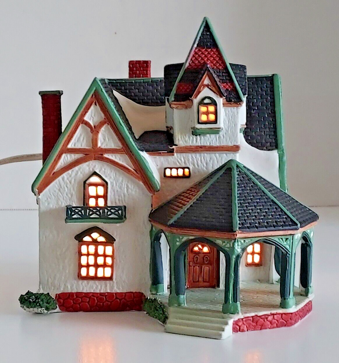 1996 Lemax Caddington Village Porcelain Lighted House #65219 Vintage - In Box