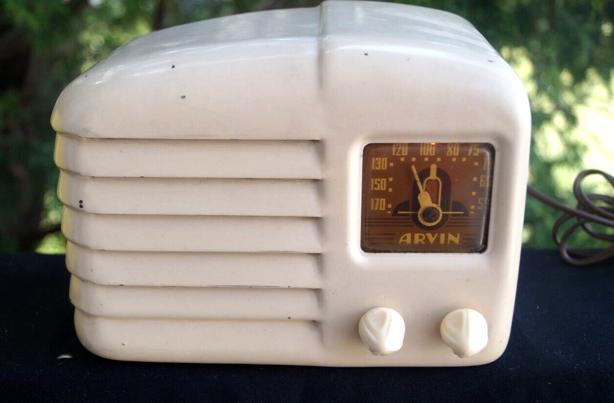 Antique 1930s Arvin White Model 502 Tube Radio - WORKS - METAL CASE