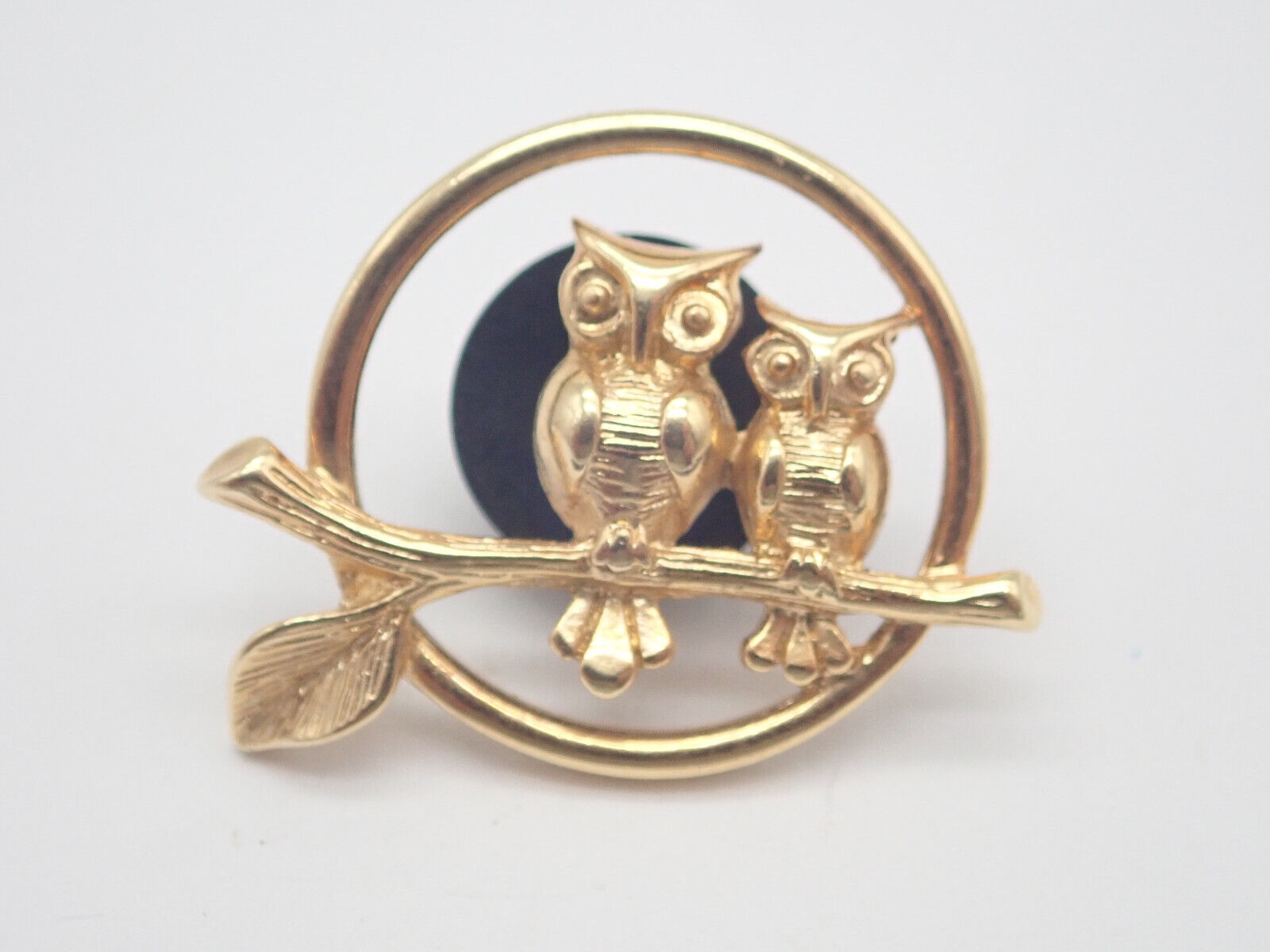 Two owls on Branch Gold Tone Vintage Lapel Pin