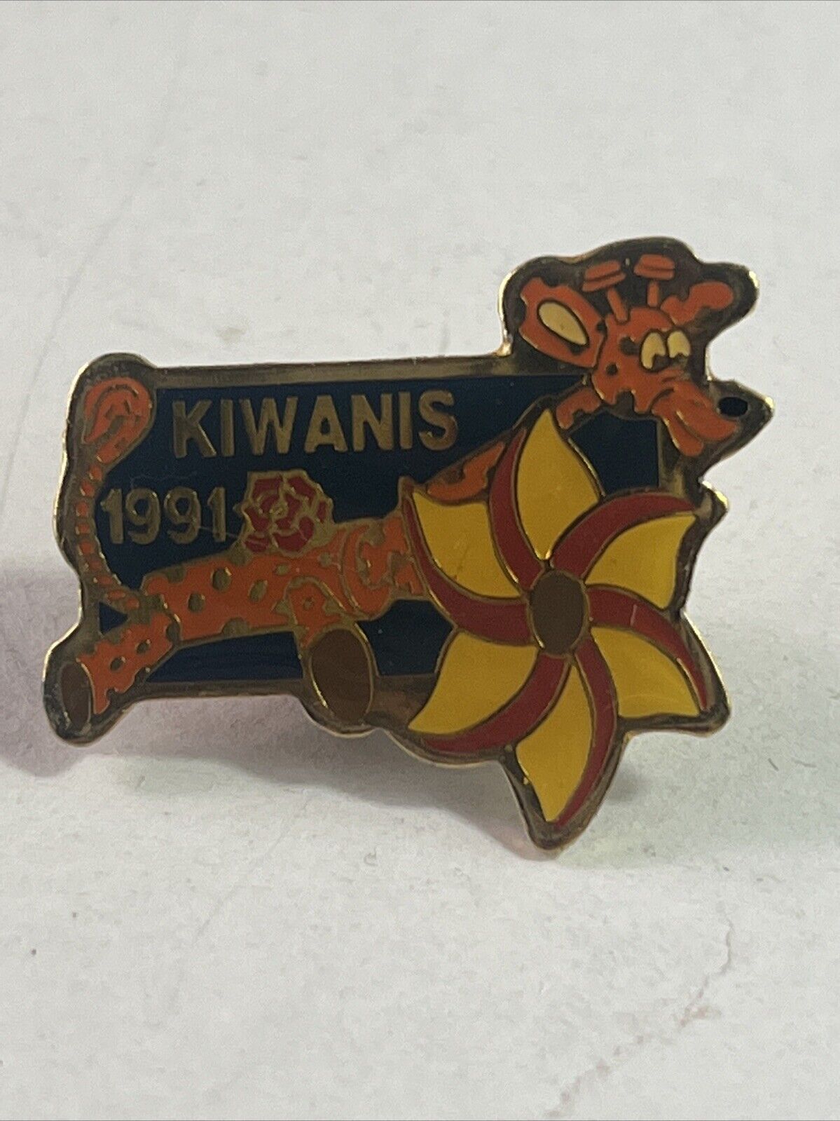 Kiwanis International 1991 Giraffe Lapel Pin  (031323)