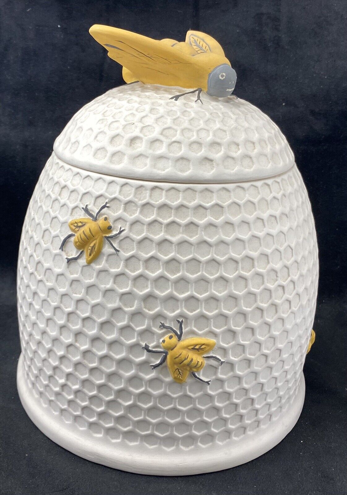  Arnel\'s vintage 1970\'s ceramic Honey Bee Hive Comb cookie jar