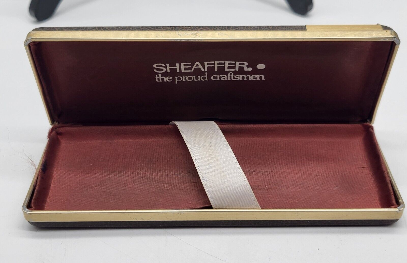 vintage Sheaffer hard shell presentaion box