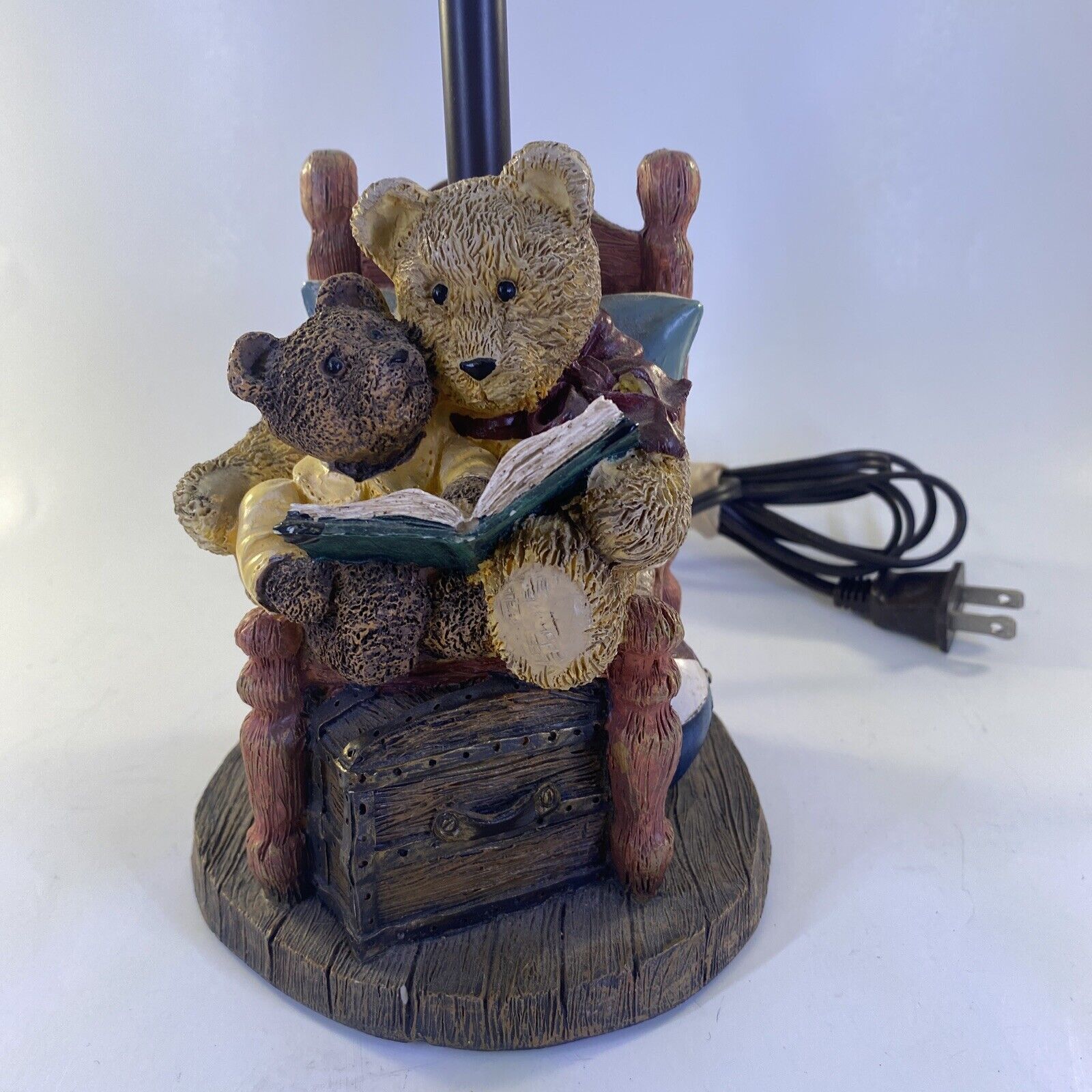 VINTAGE 1996 BEAR READING BOOK WITH CUB TABLE LAMP TESTED