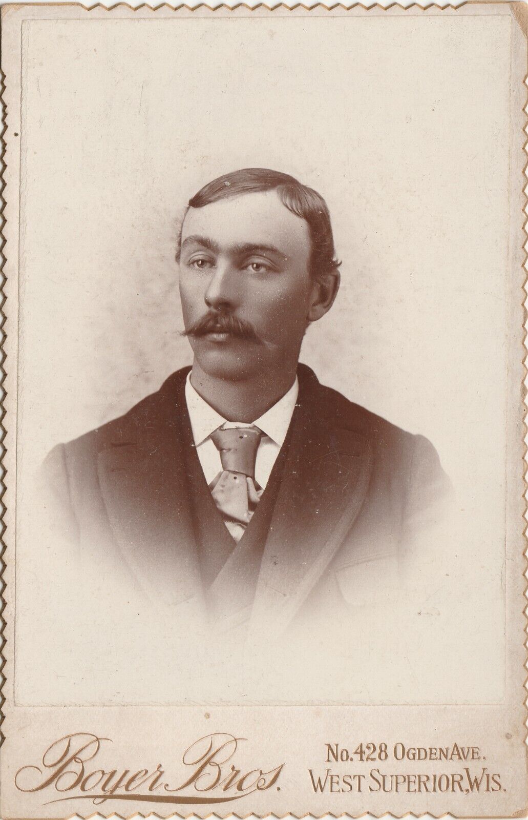 Male Mustache Cab Card Antique Photo Portrait Scalloped Estes Olsair Boyer Wisco