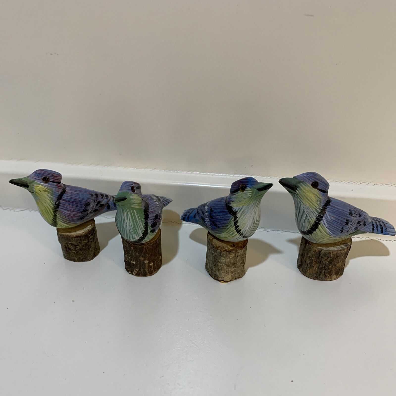 Hartland Traditions 3” Hand Carved Wood Blue Jay on Log mini Figurine KENT 19C-6