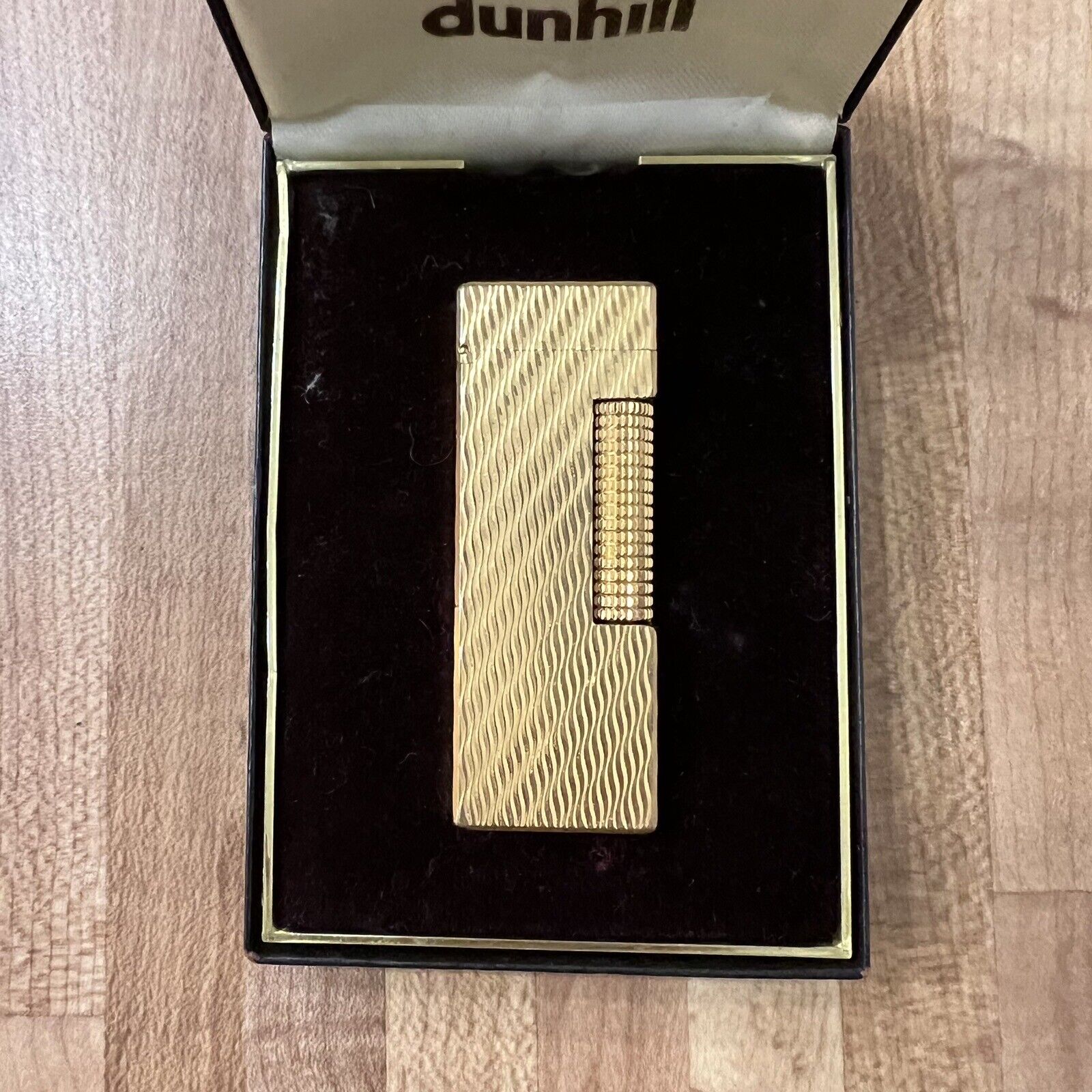 All Original Vintage Alfred Dunhill Rollagas Lighter Gold Plated “Waves” Pattern