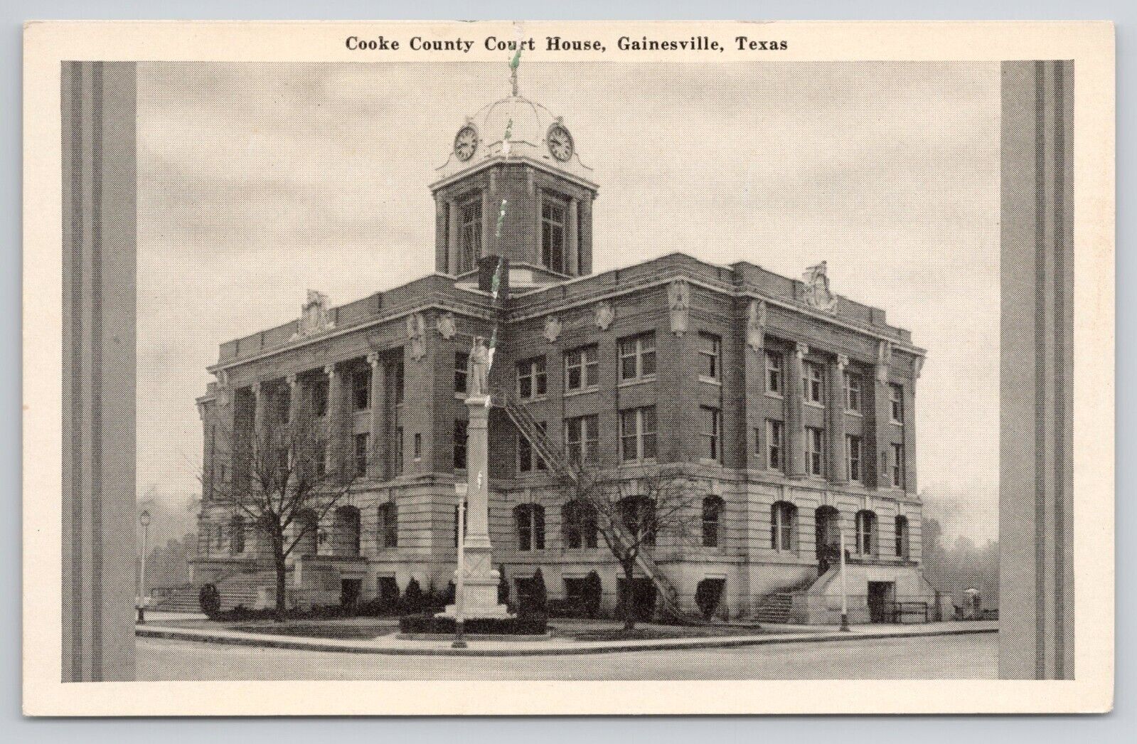 Postcard Cooke County Court House Gainesville Texas