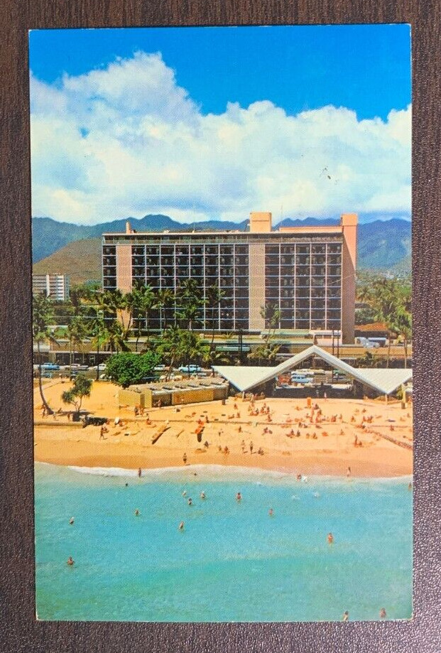 Postcard - Waikiki Biltmore Hotel - Honolulu, Hawaii
