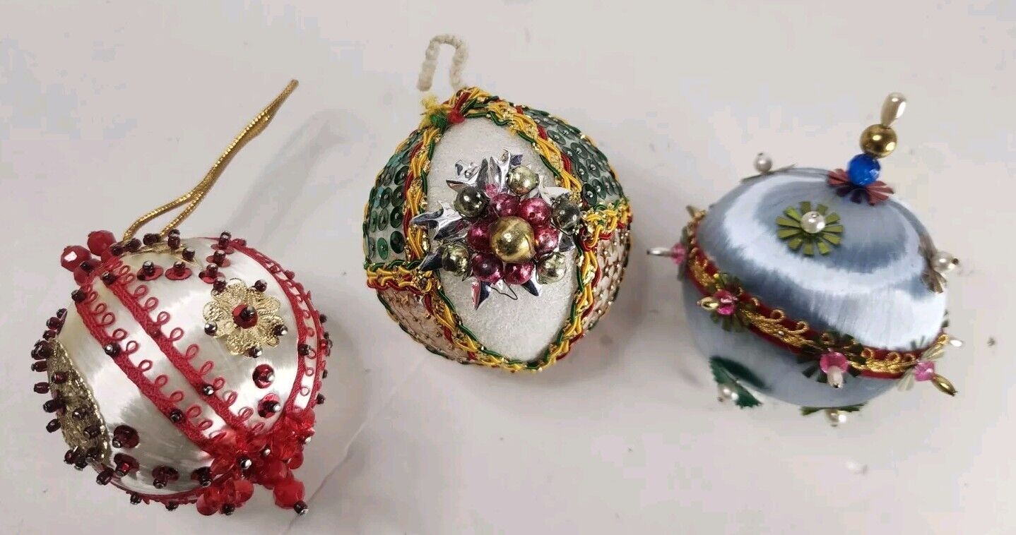 Lot 3 Vintage Handmade Push Pin Beaded Sequin CHRISTMAS Ornaments Balls ESTATE