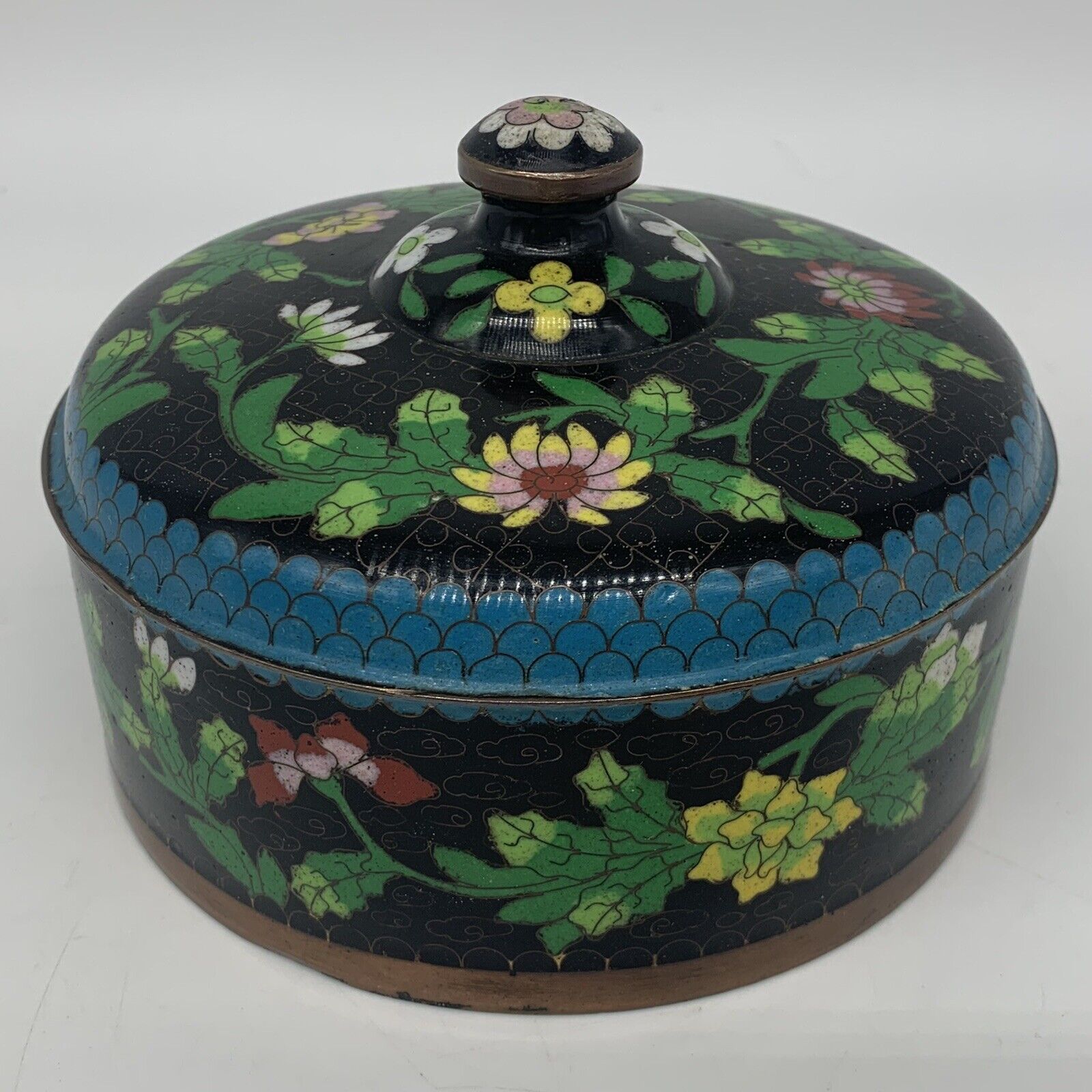 ATQ 1900s Chinese Hand Painted Enamel Metal Cloisonne 5.25\