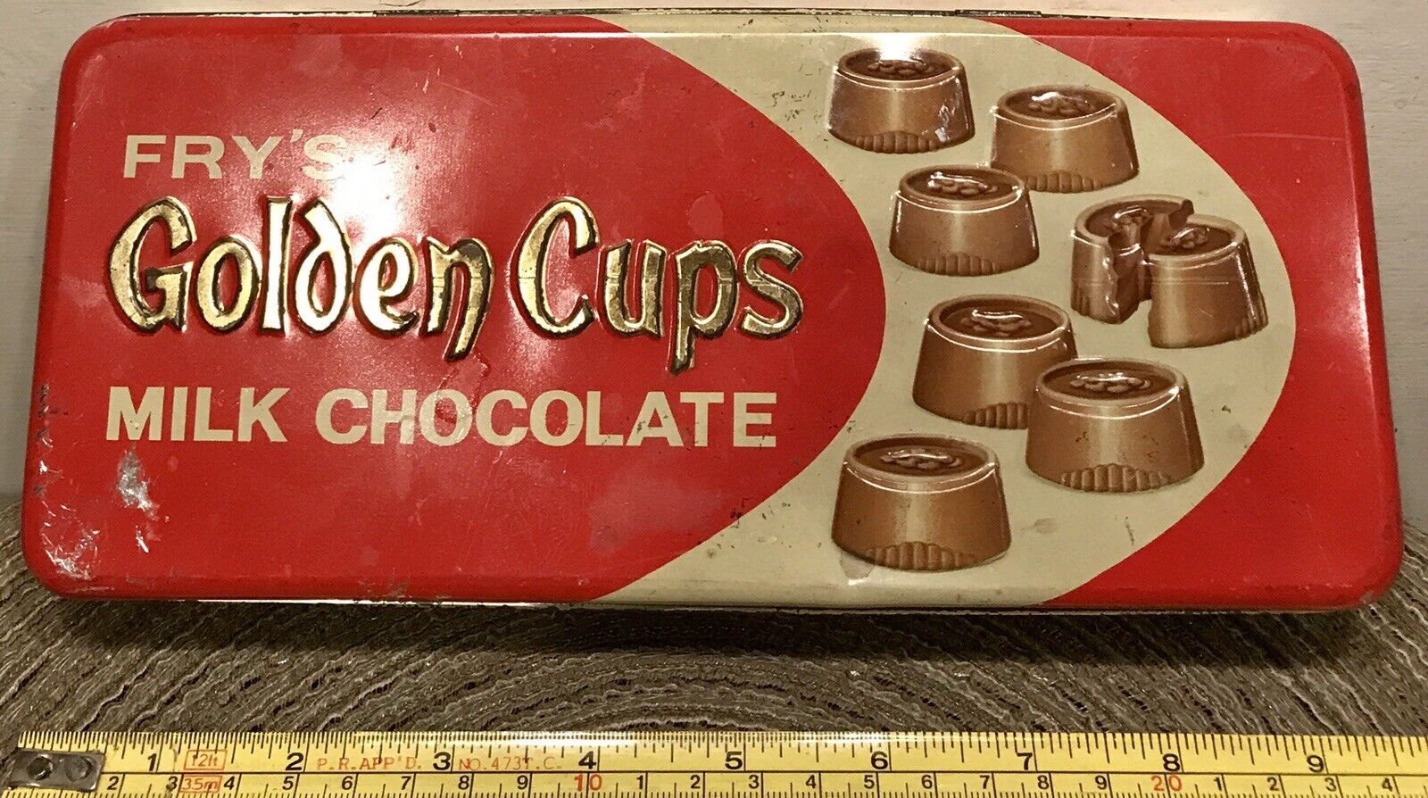 VINTAGE GOLDEN CUPS FRY 'S MILK CHOCOLATE METAL TIN BOX (empty)