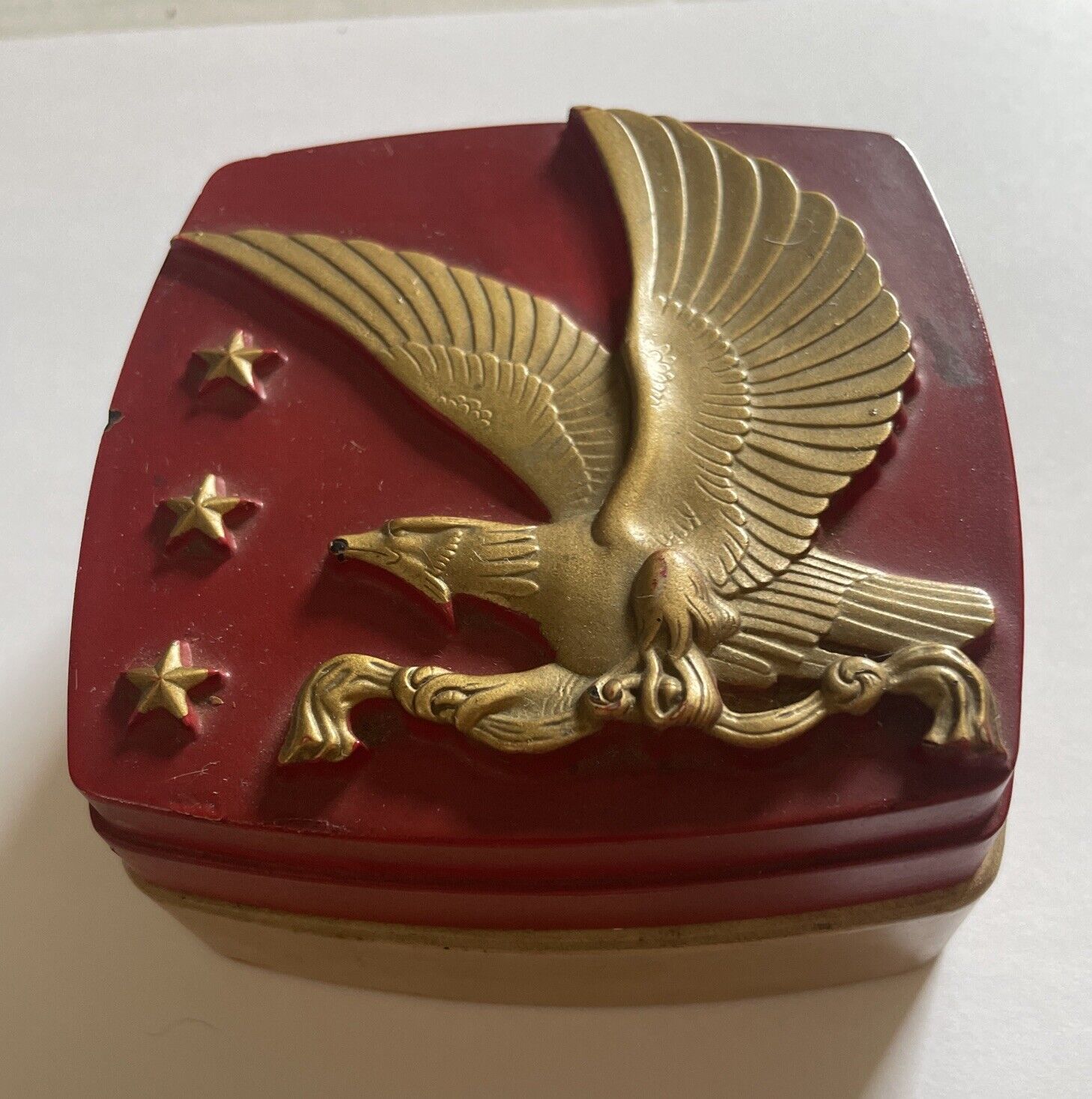 Vtg Art Deco HICKOK red lidded Cuff Link/trinket box with Raised Eagle On Lid 