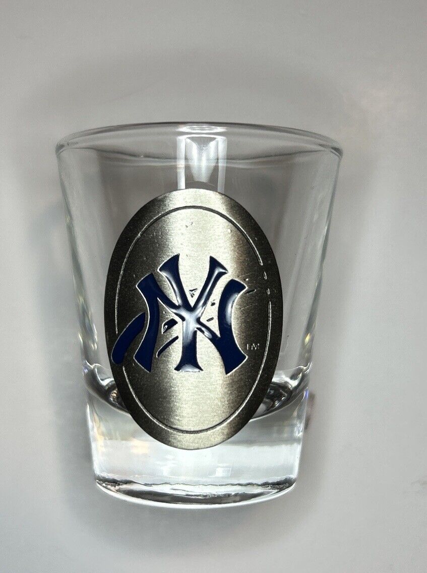 2003 Limited Edition World Series New York Yankees MLB Shot Glass Pewter Logo