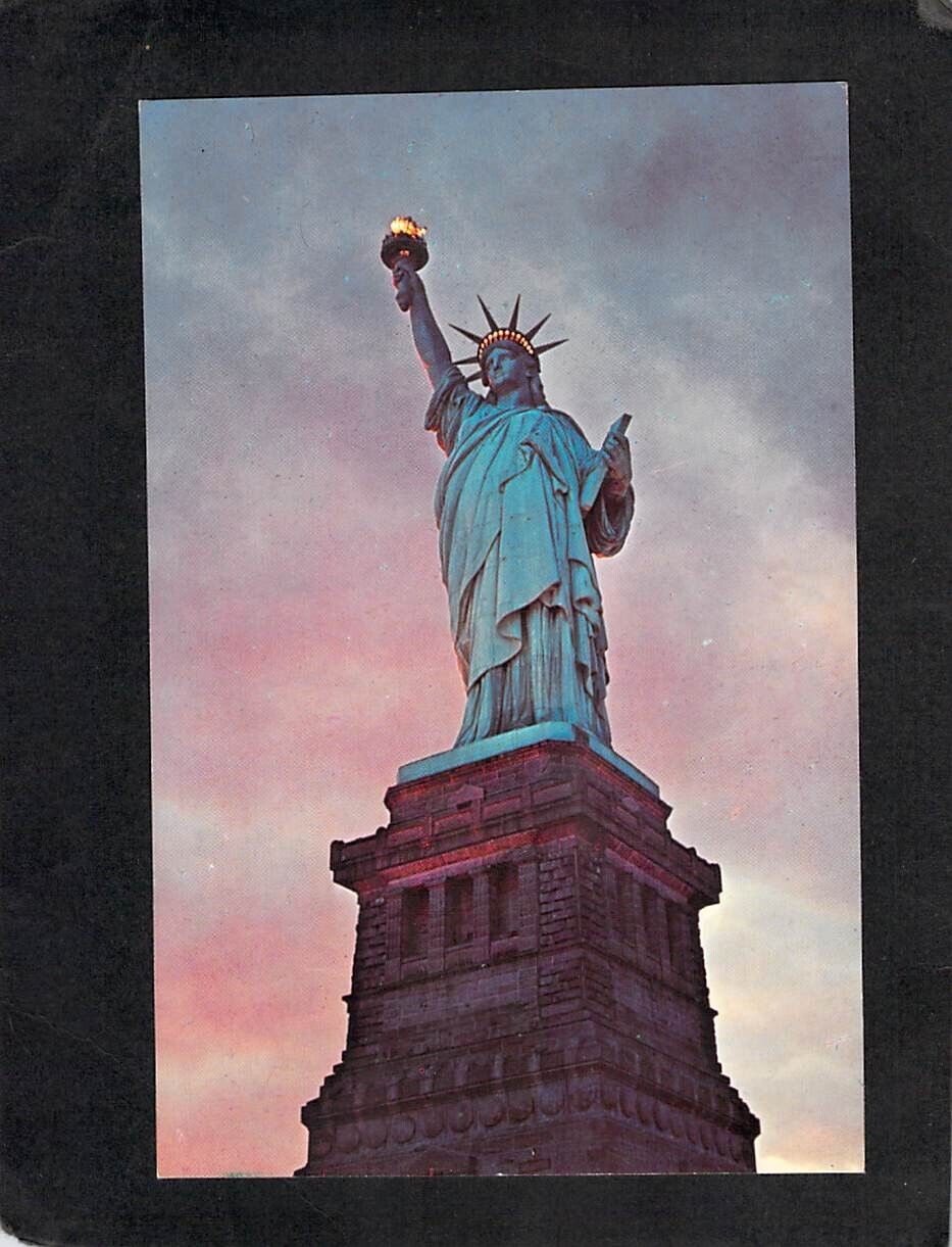 C2299 USA New York statue of Liberty vintage postcard