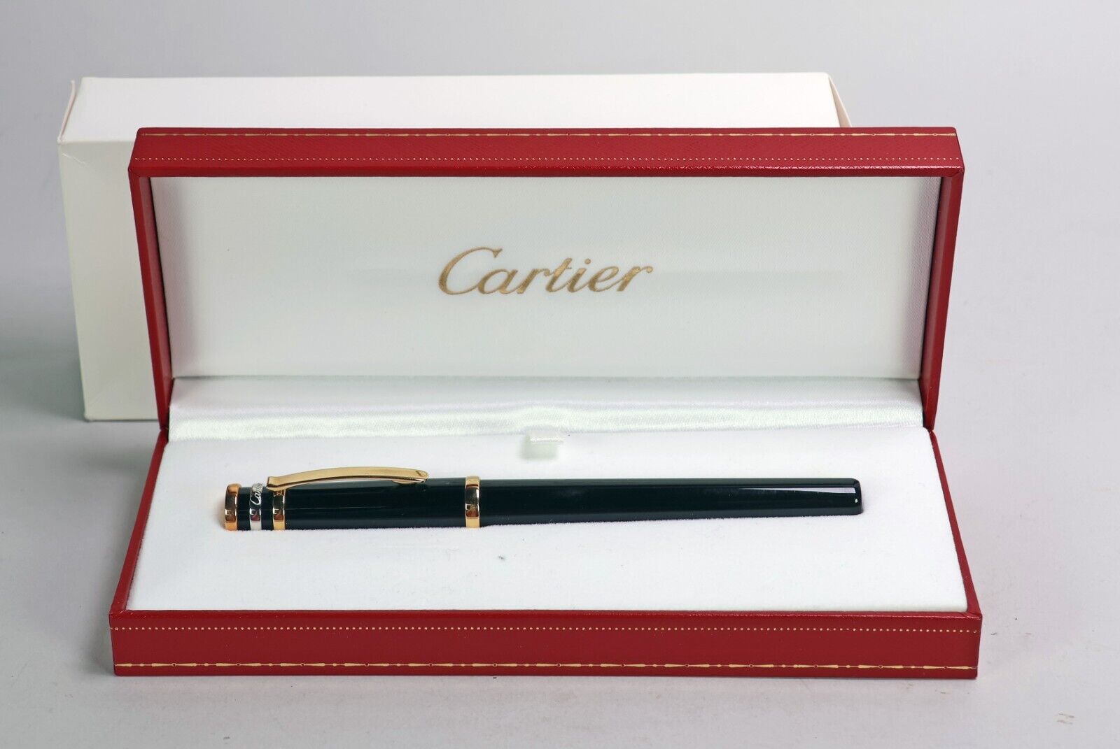 Cartier Trinity Black Lacquer Fountain Pen ST210002