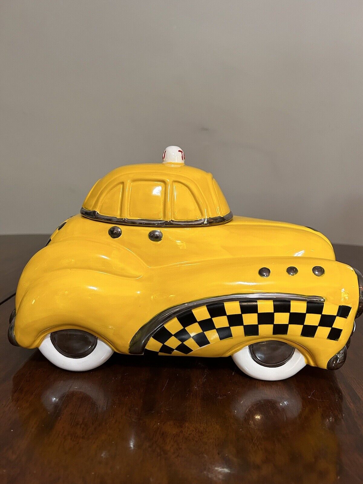 Vintage Iconic Yellow Taxi Cab Ceramic Cookie Jar 11”x7.5”
