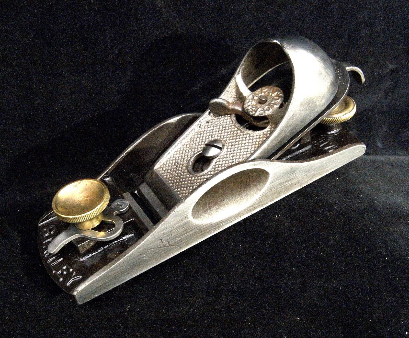EARLY STANLEY BLOCK PLANE  ( 10/12/97) W/ ADJUSTABLE MOUTH +SWEETHEART CUTTER EX