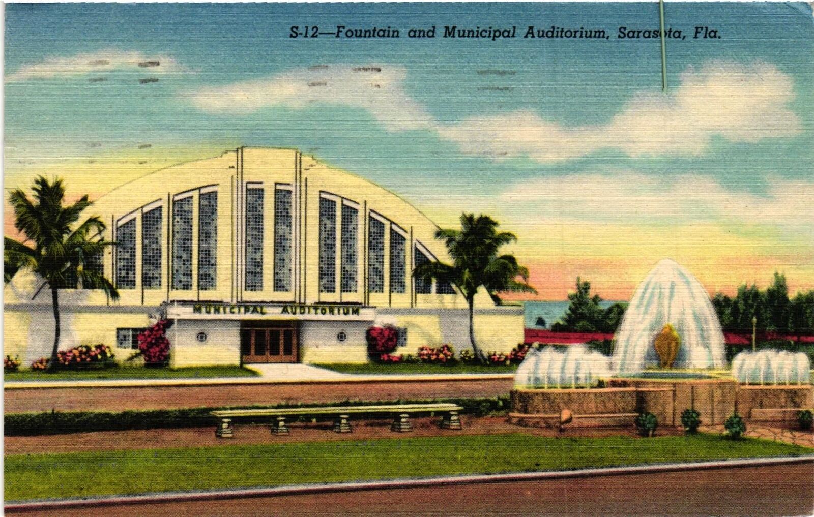 Vintage Postcard- FOUNTAIN AND MUNICIPAL AUDITORIUM, SARASOTA, FL.