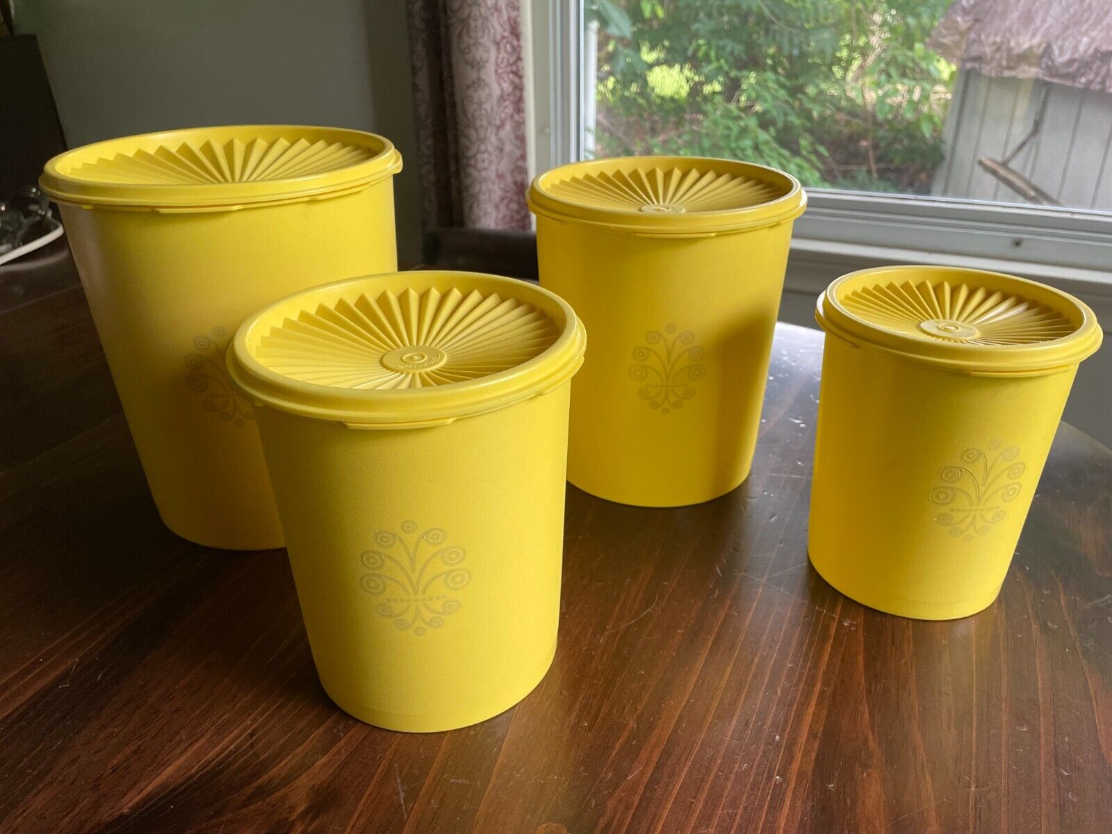 Vintage Tupperware Servalier Nesting Canister Set — Yellow — 805, 807, 809, 811
