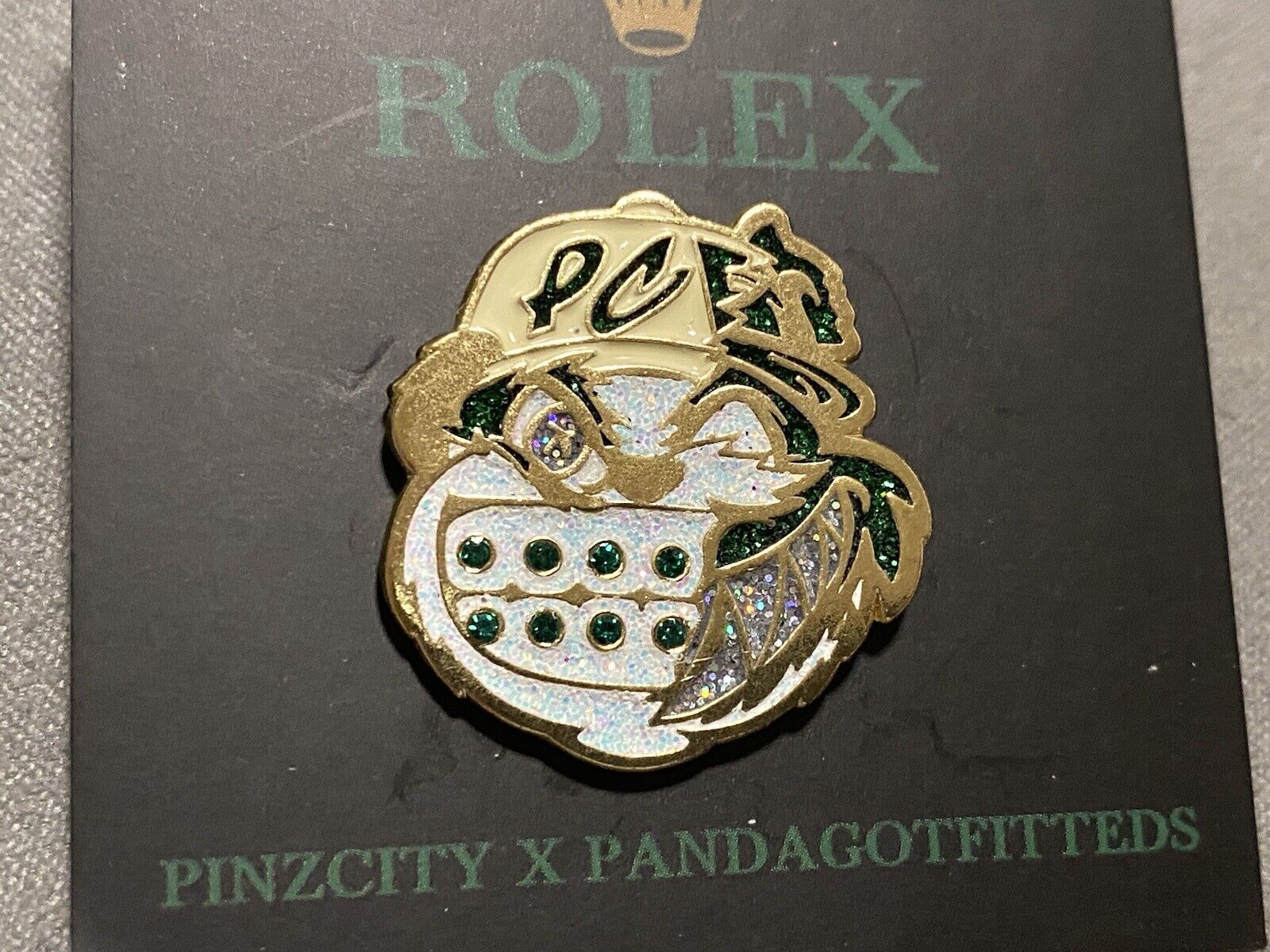 Pinzcity x Panda Got Fitteds Rolex Gold Green White panda scare bear hat pin