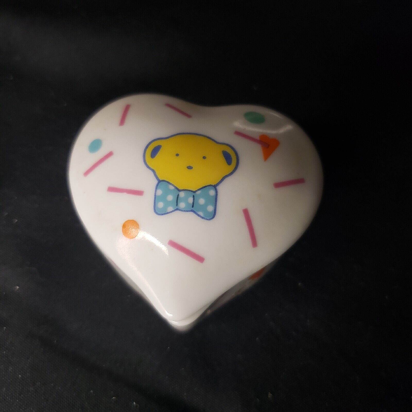 Vintage 1985 Sanrio Tweedle Dee Heart Trinket Container Bow Box Confetti