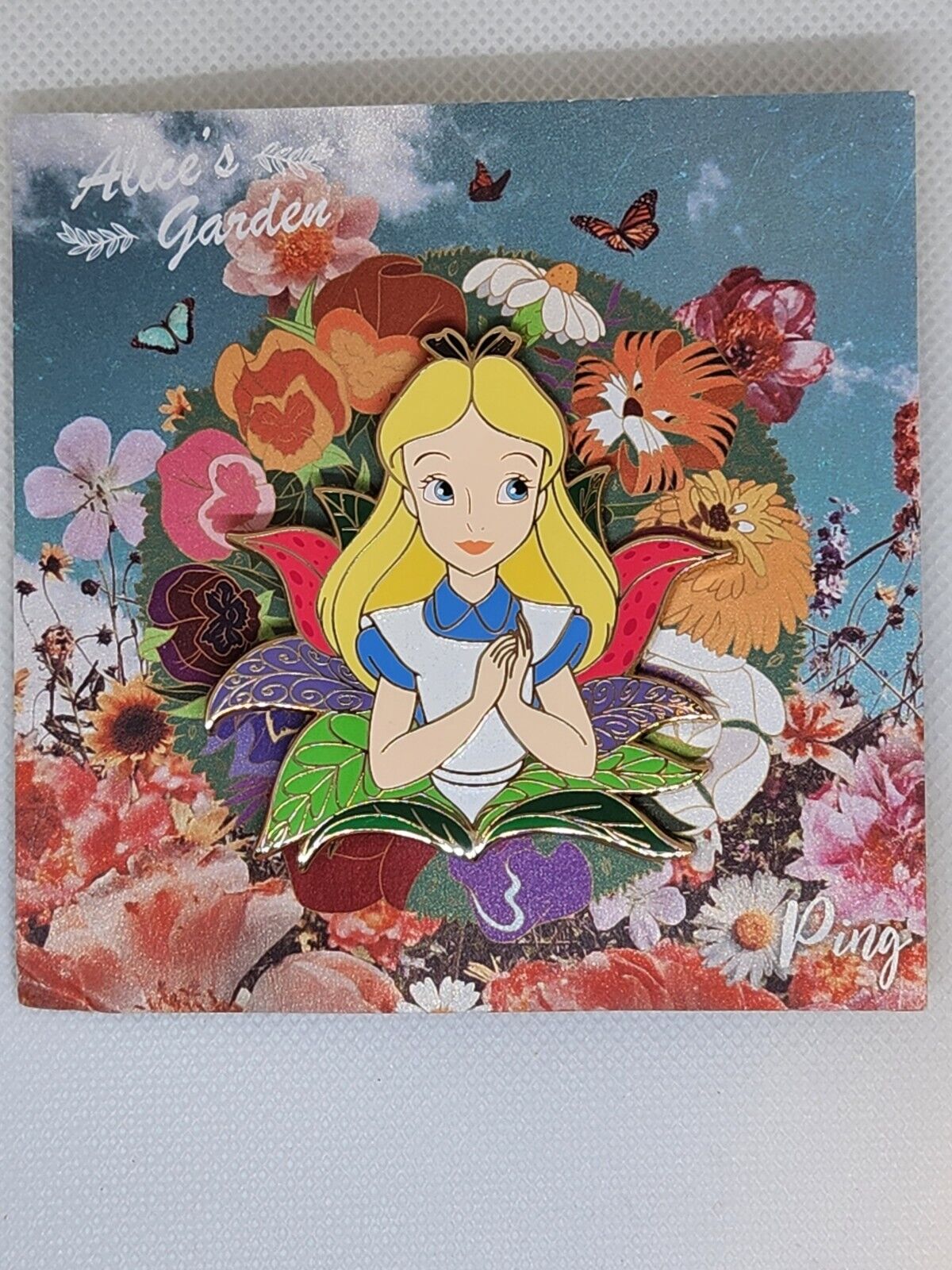 Alice\'s Garden Topper Pin, Fantasy Disney