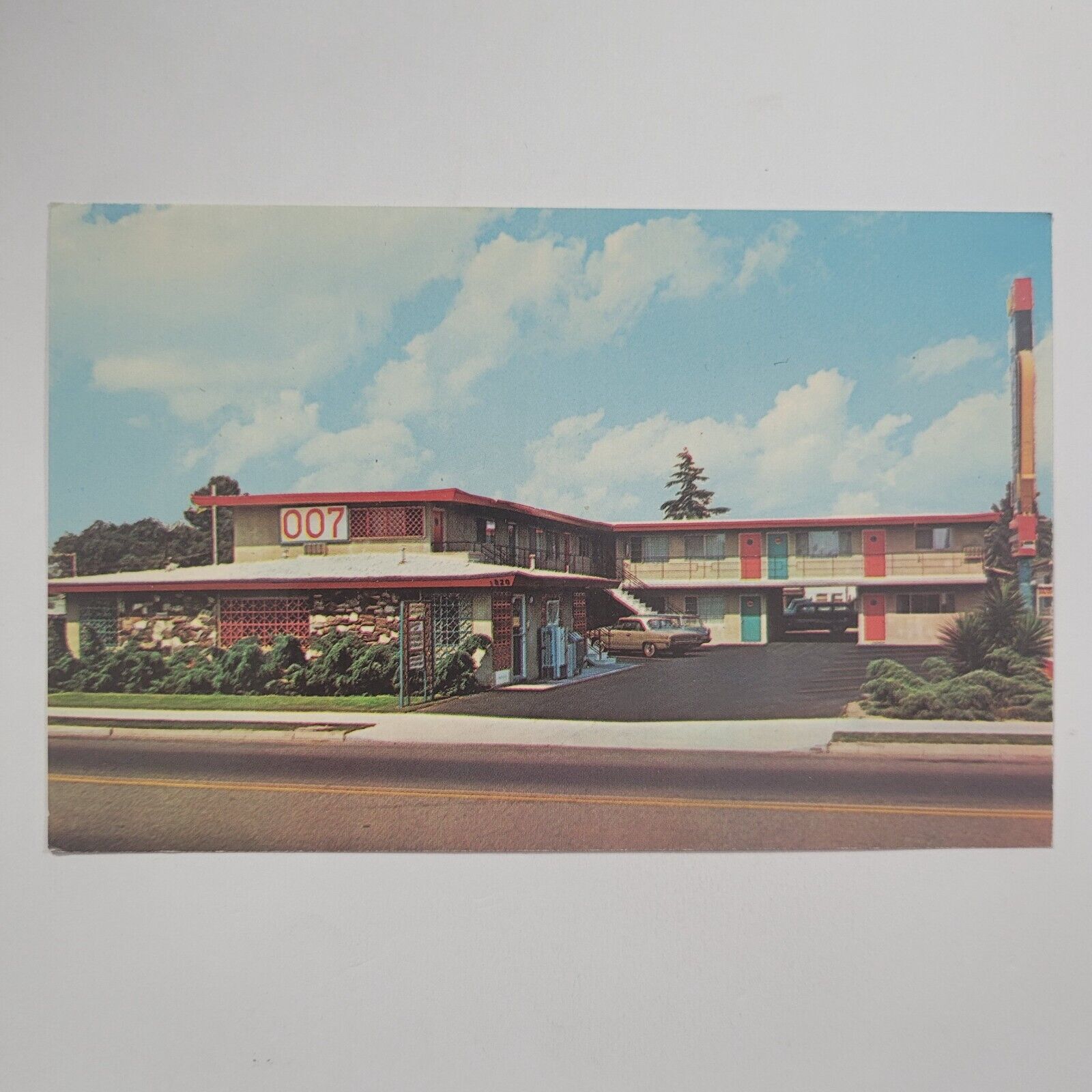 007 Motel Anaheim California CA Vintage Chrome Postcard Street View
