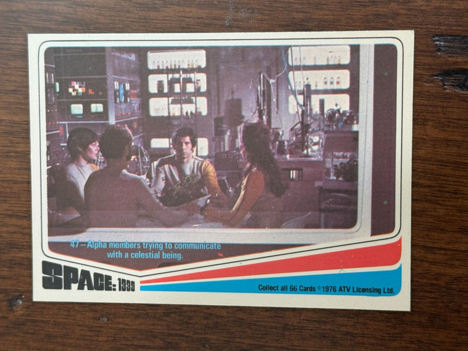 1976 Donruss Space 1999 #47 Alpha members trying to communicate with a celestial