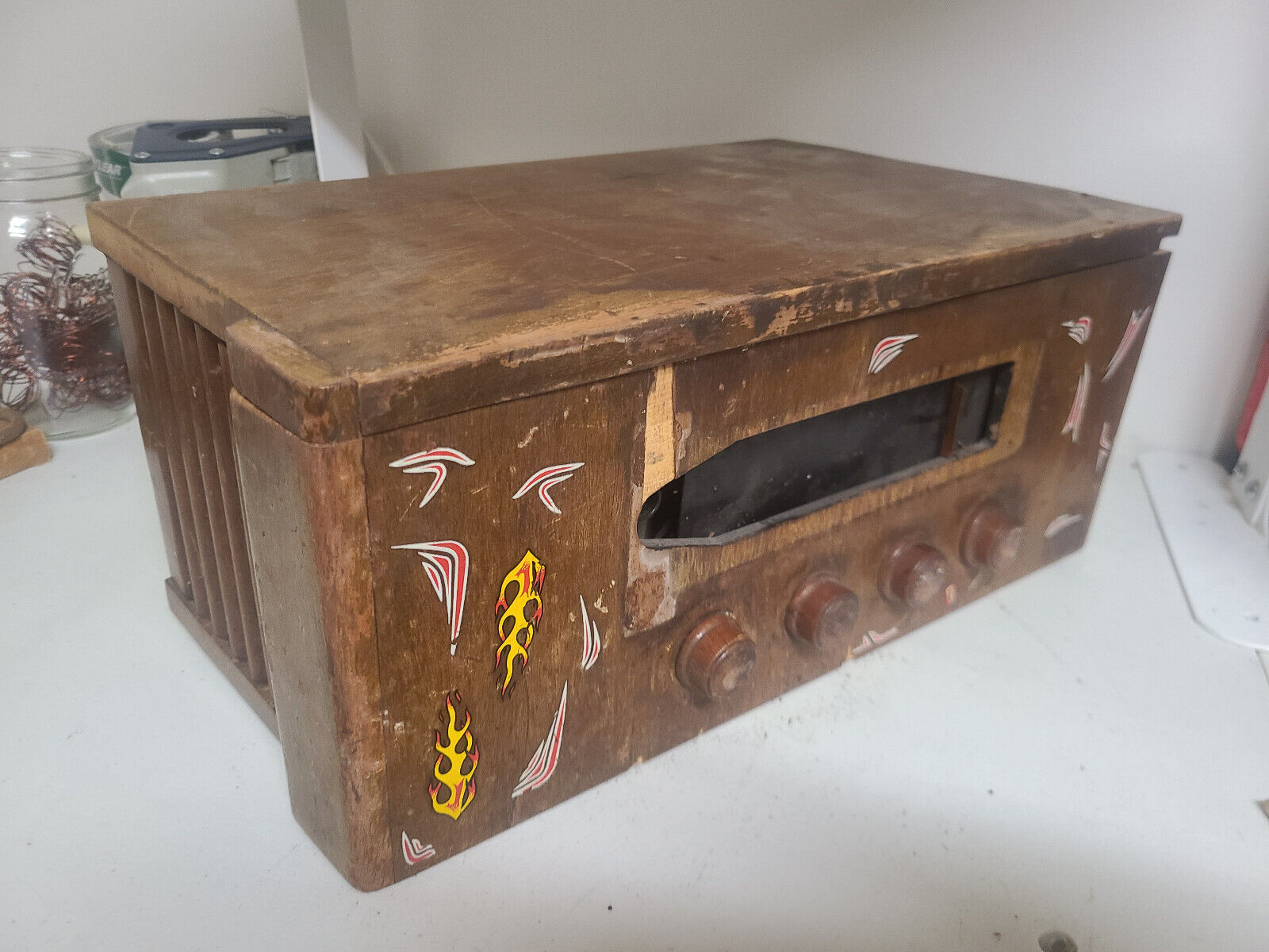Vintage Antique Mystery Angular Upright AM Tube Radio Wood Frame Unrestored Deco