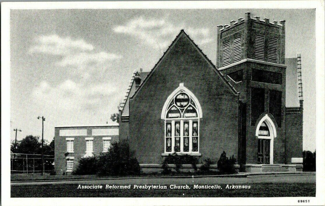 1940'S. MONTICELLO, ARK. REFORMED PRESBYTERIAN CHURCH. POSTCARD DD9