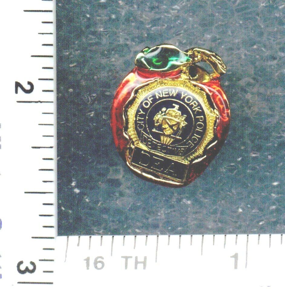 Red Apple Police Detective\'s Endowment Association (DEA) Lapel Pin