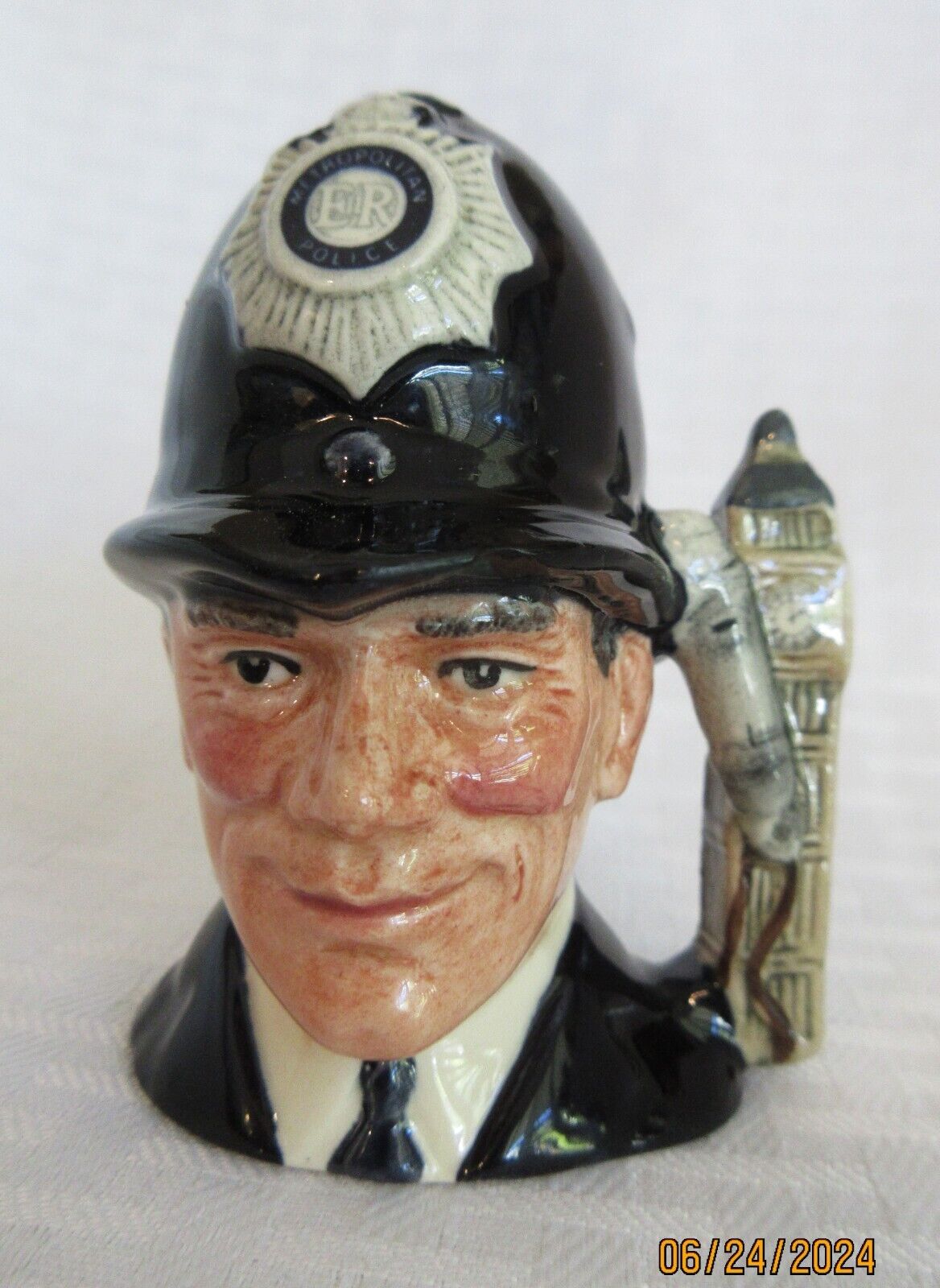 Royal Doulton 1985 The LONDON BOBBY Miniature Character Jug D6763 British Police