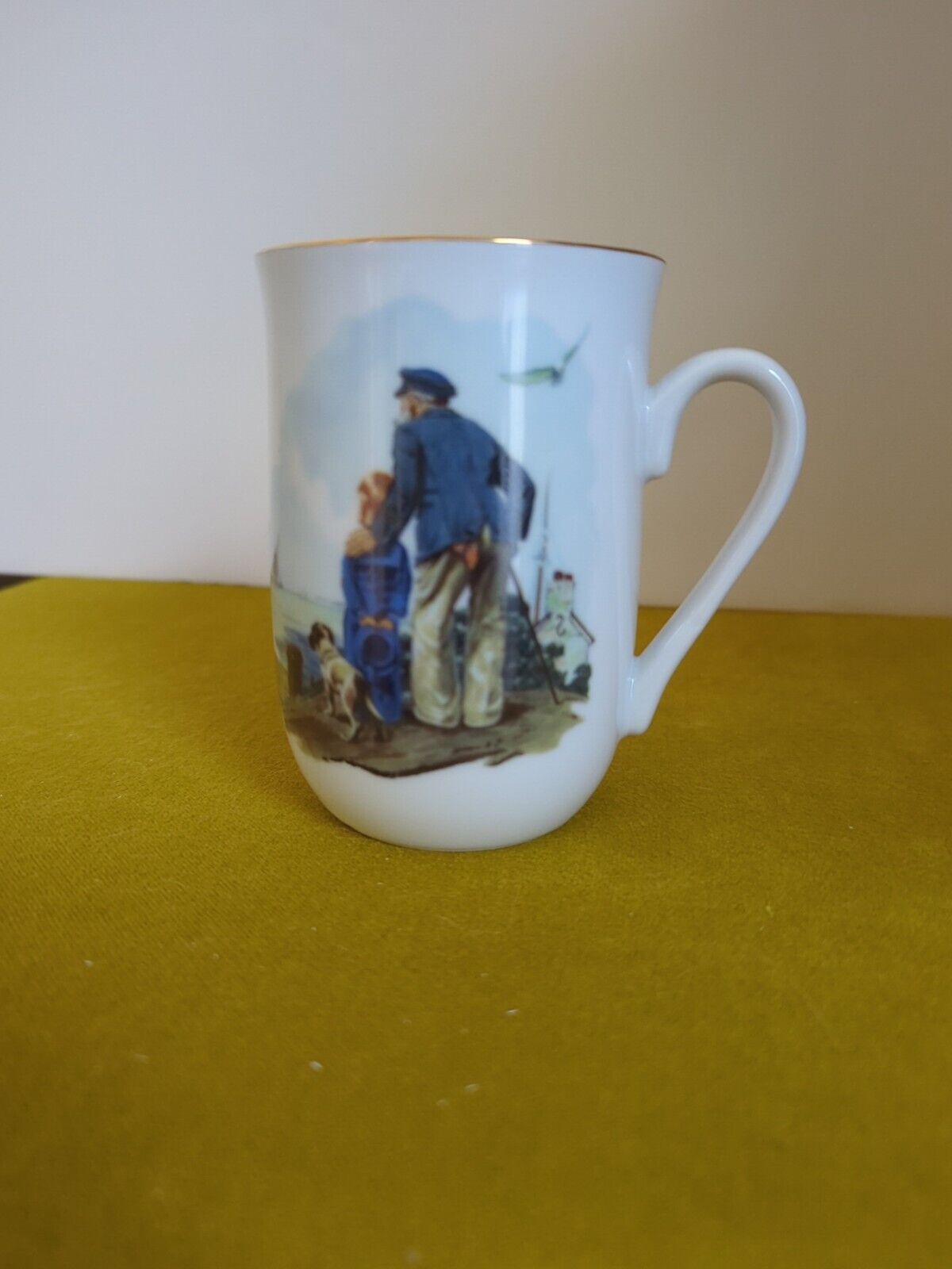 Norman Rockwell Museum Coffee Tea Cup Looking Out To Sea Gold Accents 1986