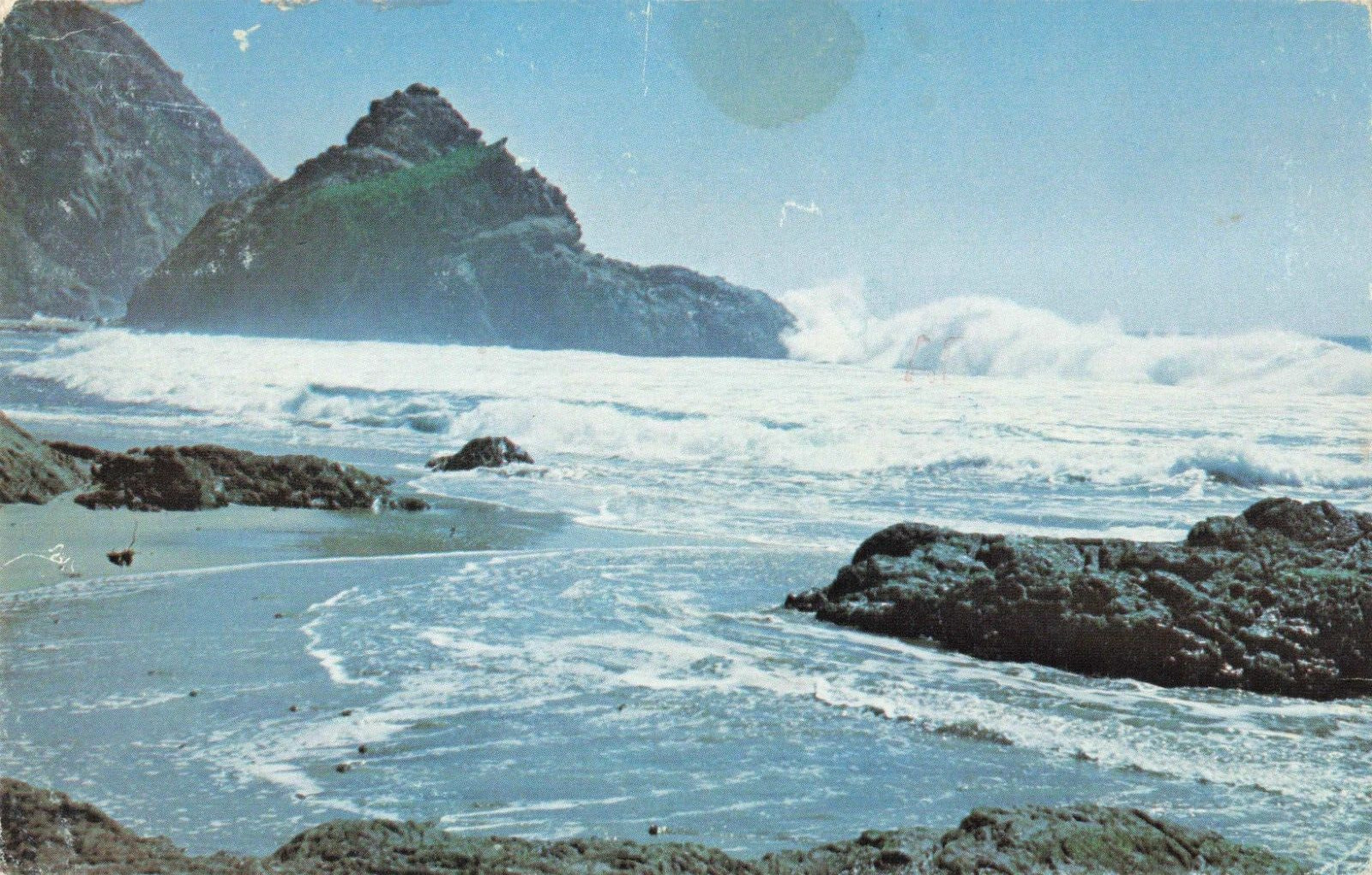 Big Sur CA California, Pfeiffer Beach, Rocks & Surf, Vintage Postcard