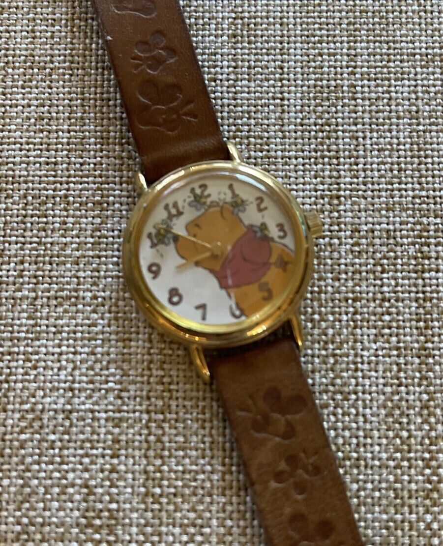 Vintage DISNEY Timex WINNIE THE POOH WATCH w/ Rotating Bees TESTED New Battery