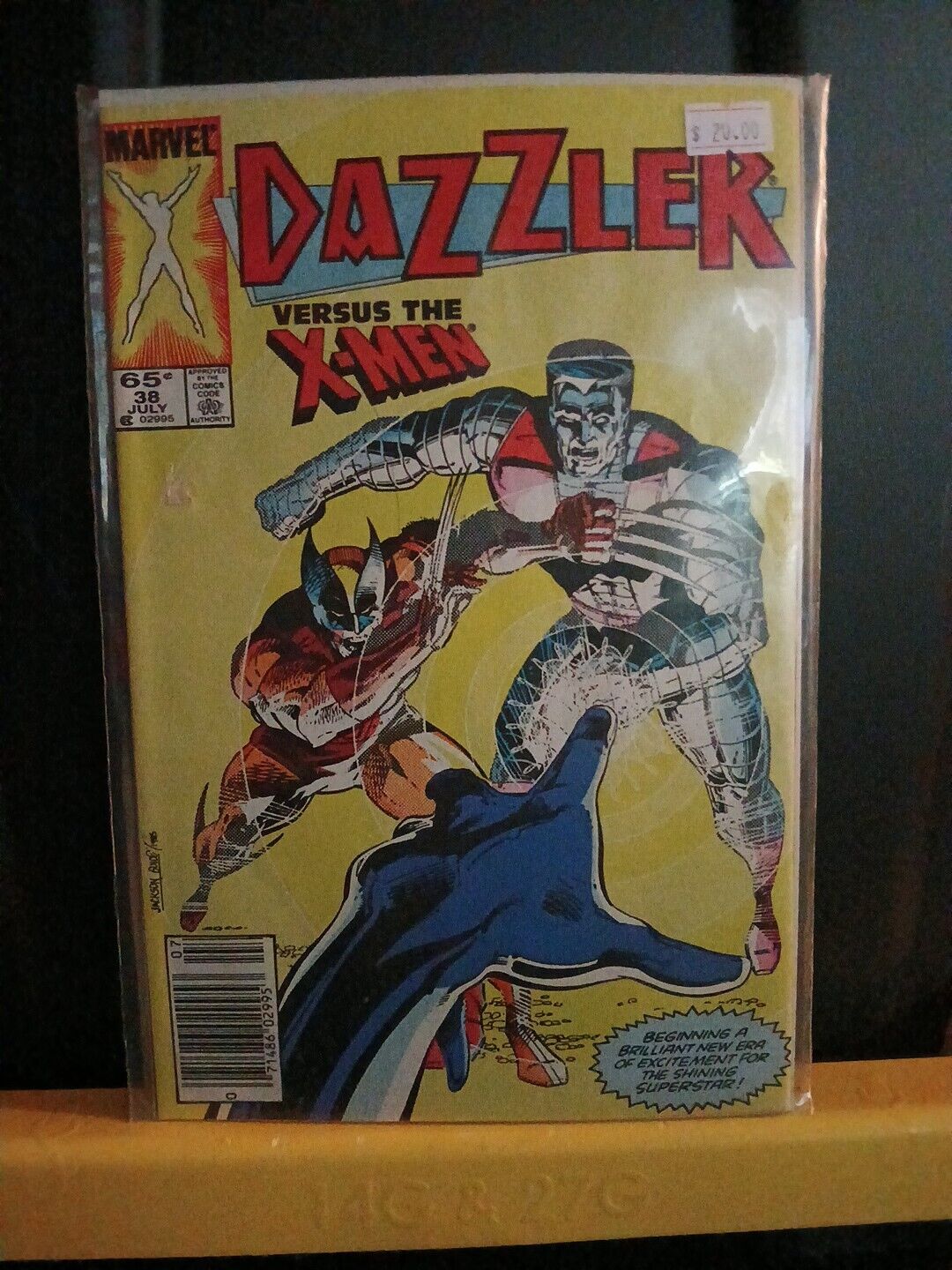 Dazzler #38 - Debut of New Dazzler Costume. Dazzler Vs. X-Men. (8.0) 1985