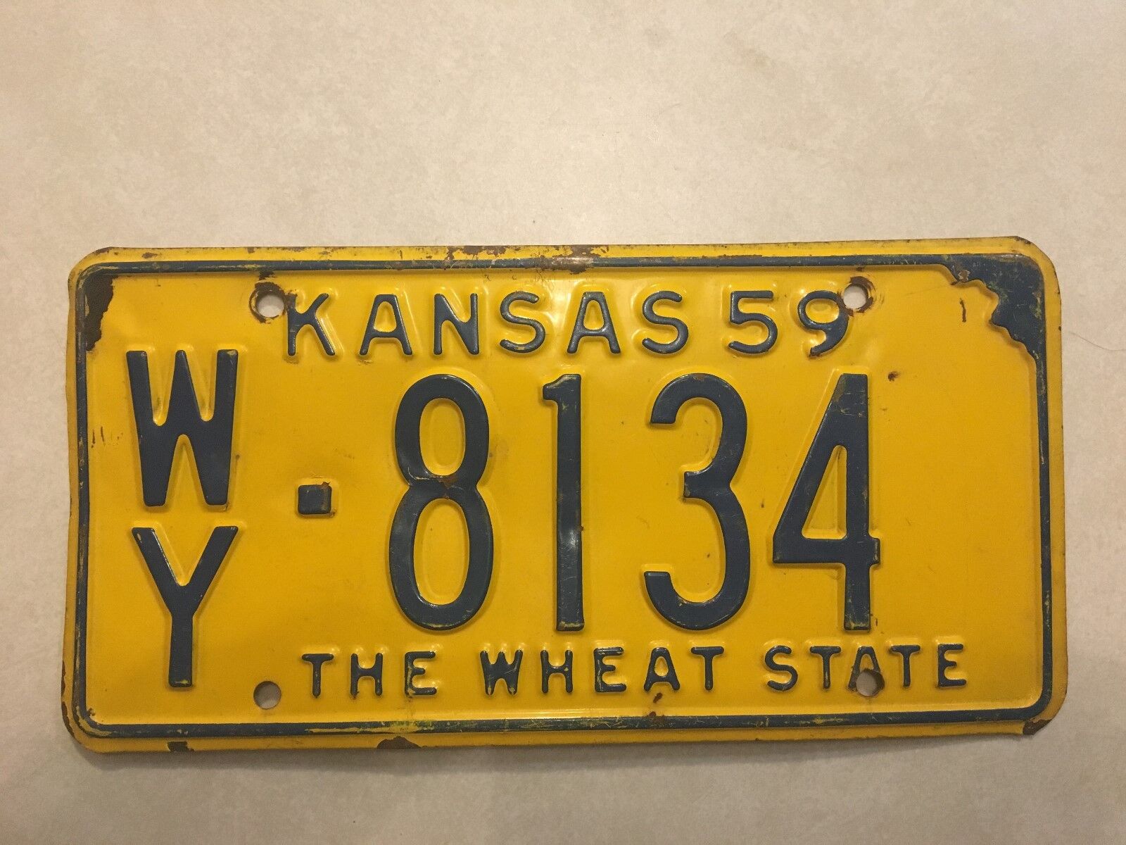 GOOD SOLID VINTAGE 1959 KANSAS  LICENSE PLATE See My Other Plates