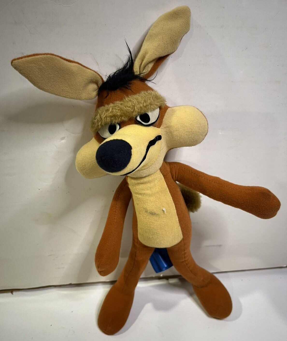 VTG Wile E Coyote Warner Bros Mighty Star Bendable Plush Stuffed Animal Toy